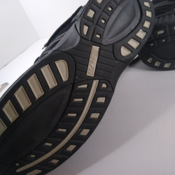 NIB Tahoe - Black Tie-Less Lace - Picture 3 of 7